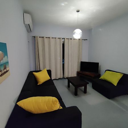 Ashiana Oceanside Apartment Flic en Flac Екстер'єр фото