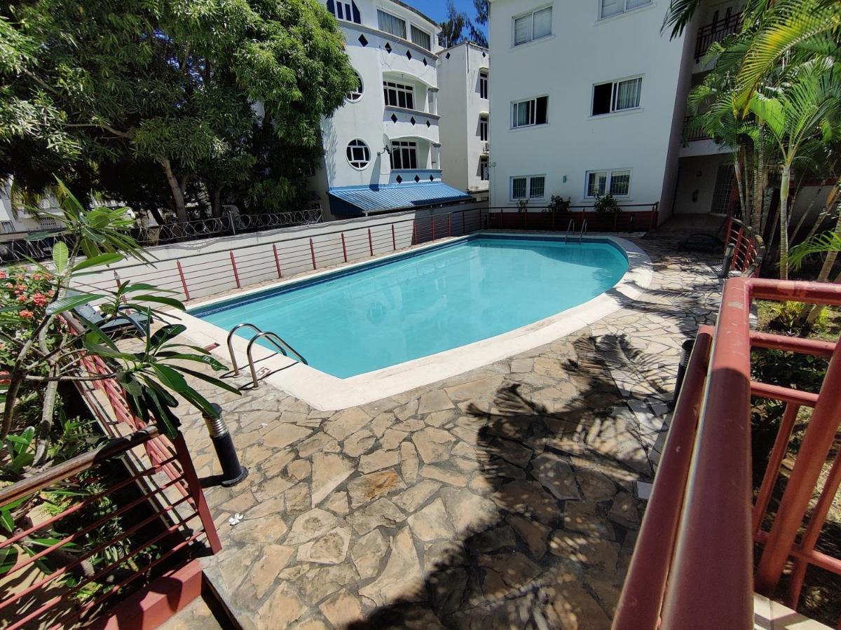 Ashiana Oceanside Apartment Flic en Flac Екстер'єр фото