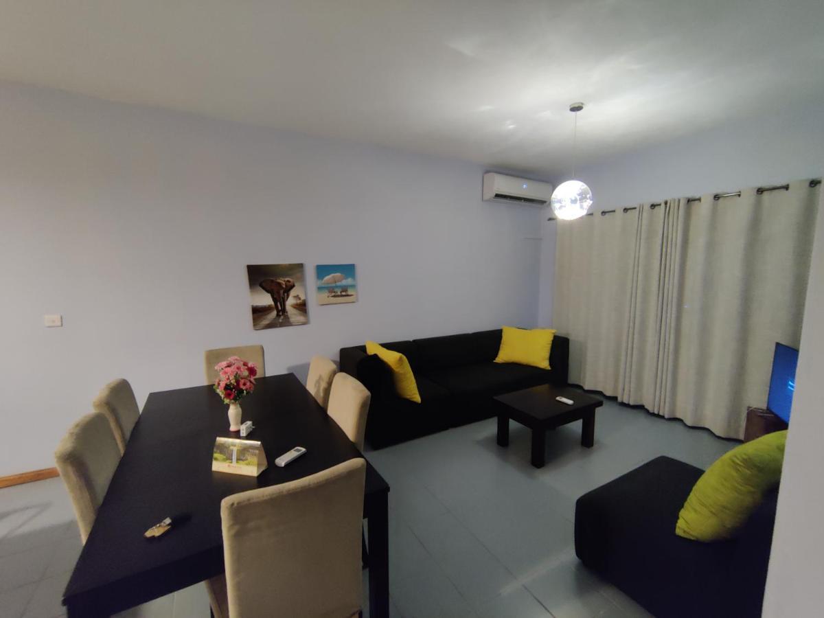 Ashiana Oceanside Apartment Flic en Flac Екстер'єр фото