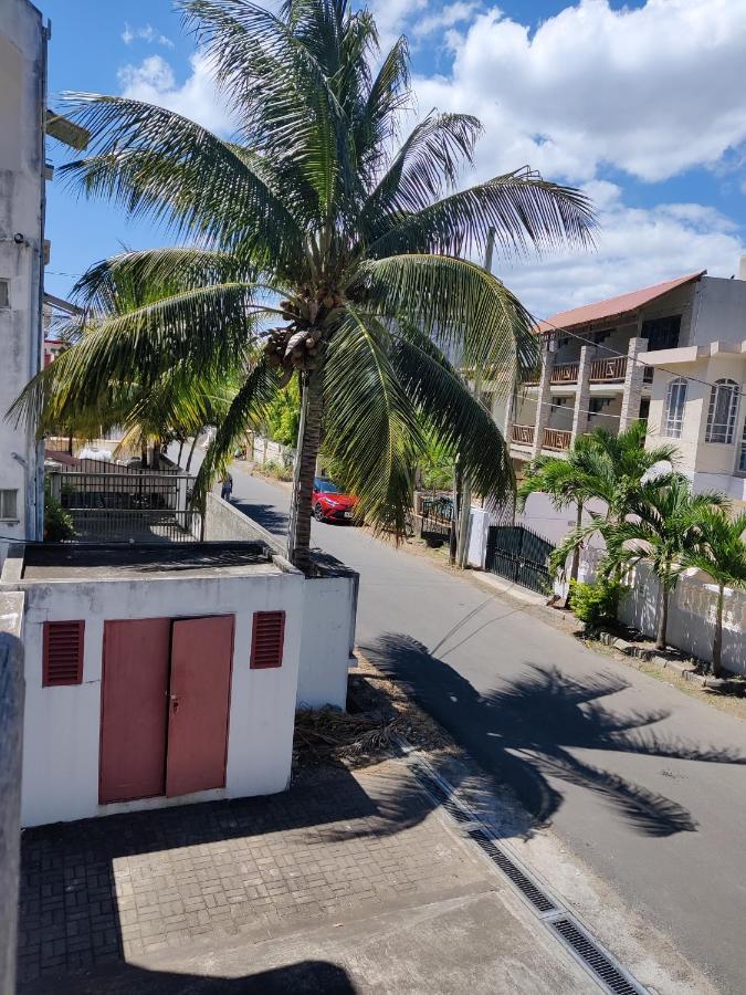Ashiana Oceanside Apartment Flic en Flac Екстер'єр фото