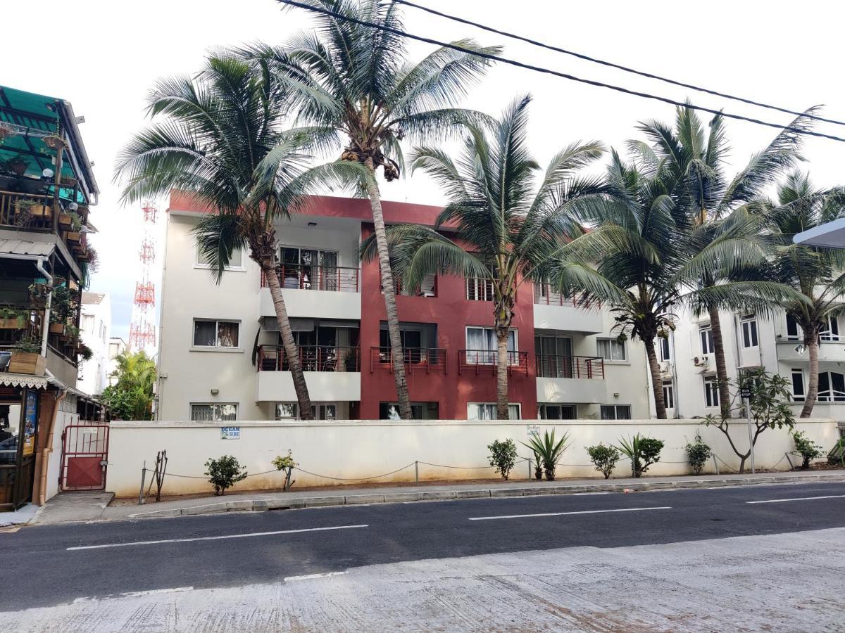 Ashiana Oceanside Apartment Flic en Flac Екстер'єр фото